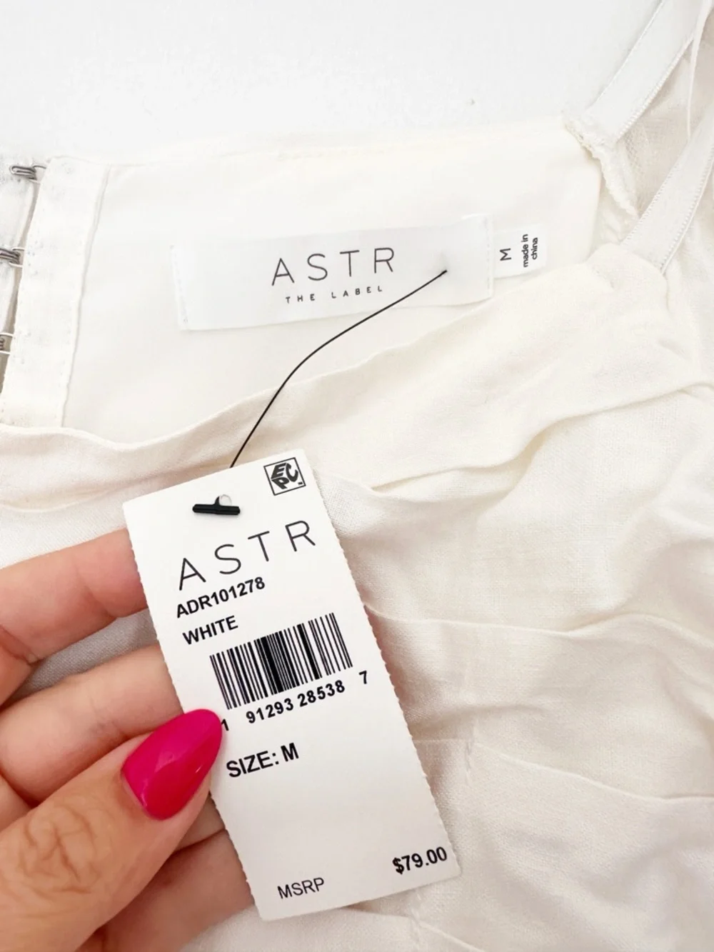 ASTR The LABEL Linen Pleat Front Puff Sleeve Mini Dress White M NWT - Picture 6 of 10